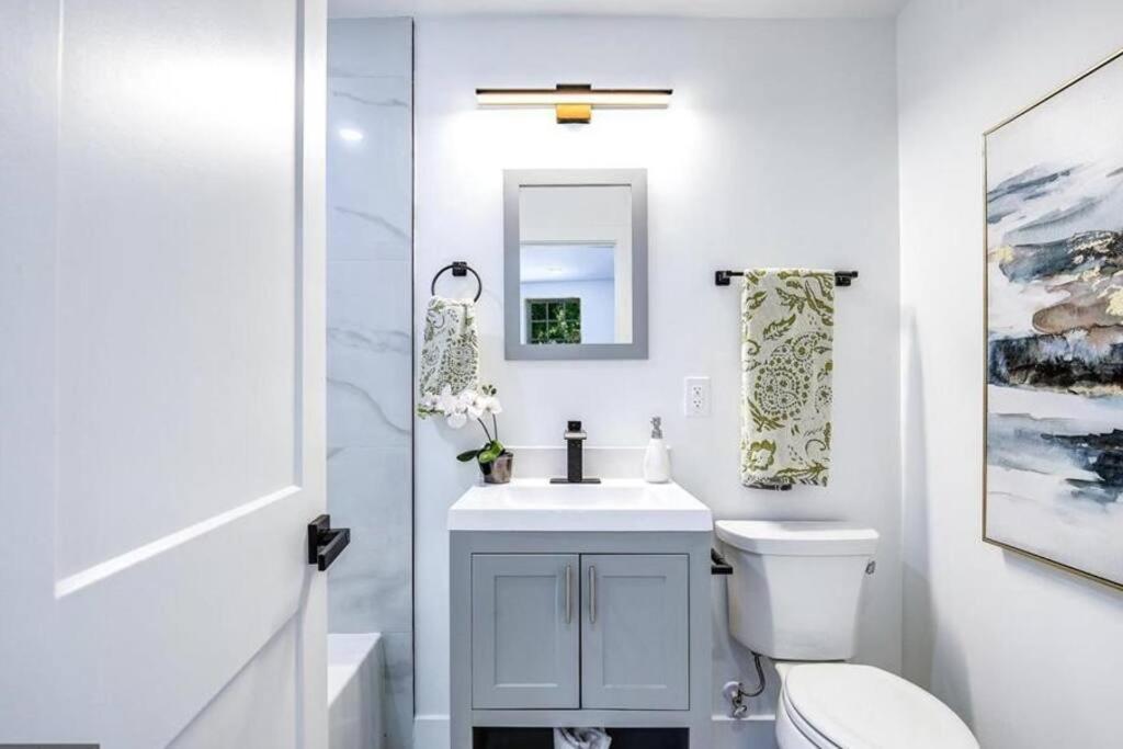 וושינגטון Lux Capitol Hill Vacation Home, In-House Services מראה חיצוני תמונה